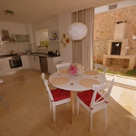 White Suites Xi Willa Kalkan
